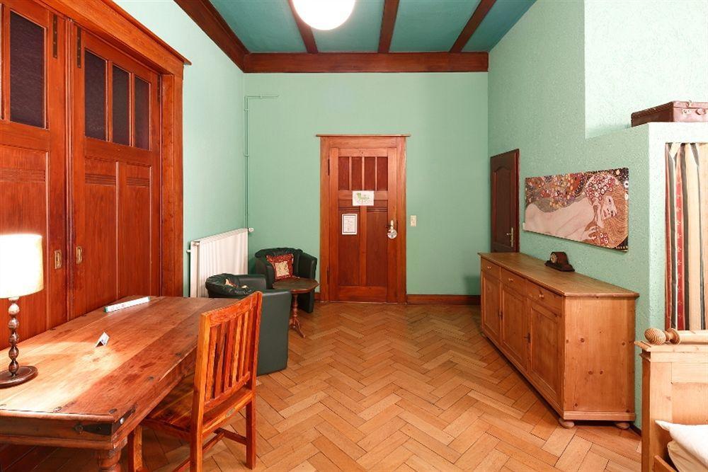 Avalon Bed & Breakfast Themen/- Nichtraucherhotel Hannover Exterior photo