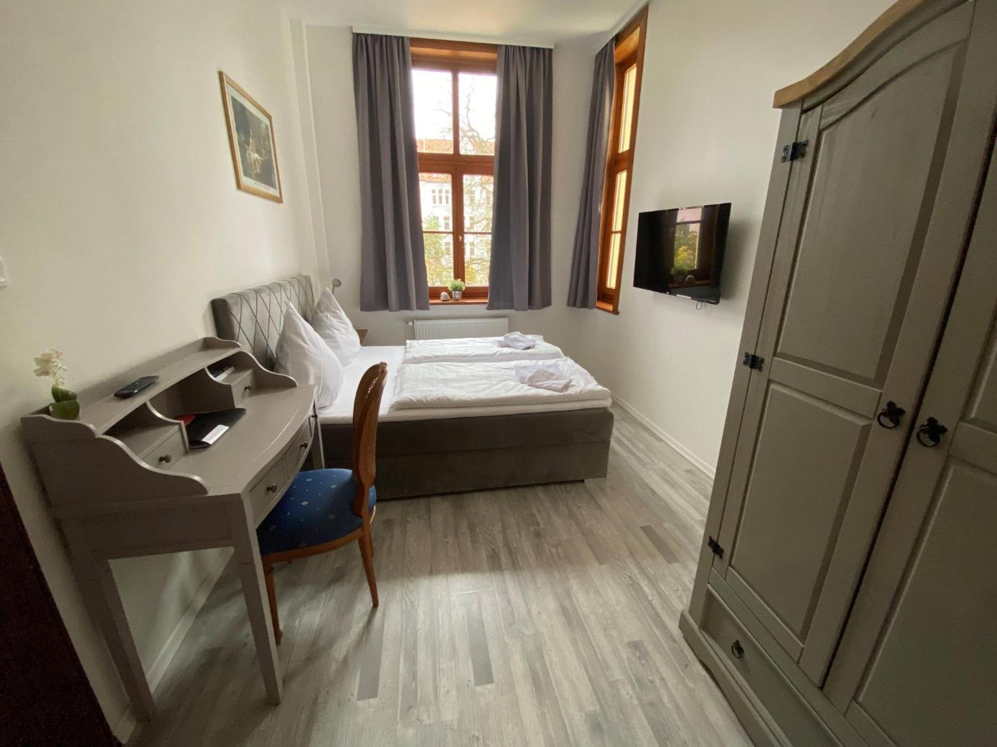 Avalon Bed & Breakfast Themen/- Nichtraucherhotel Hannover Exterior photo