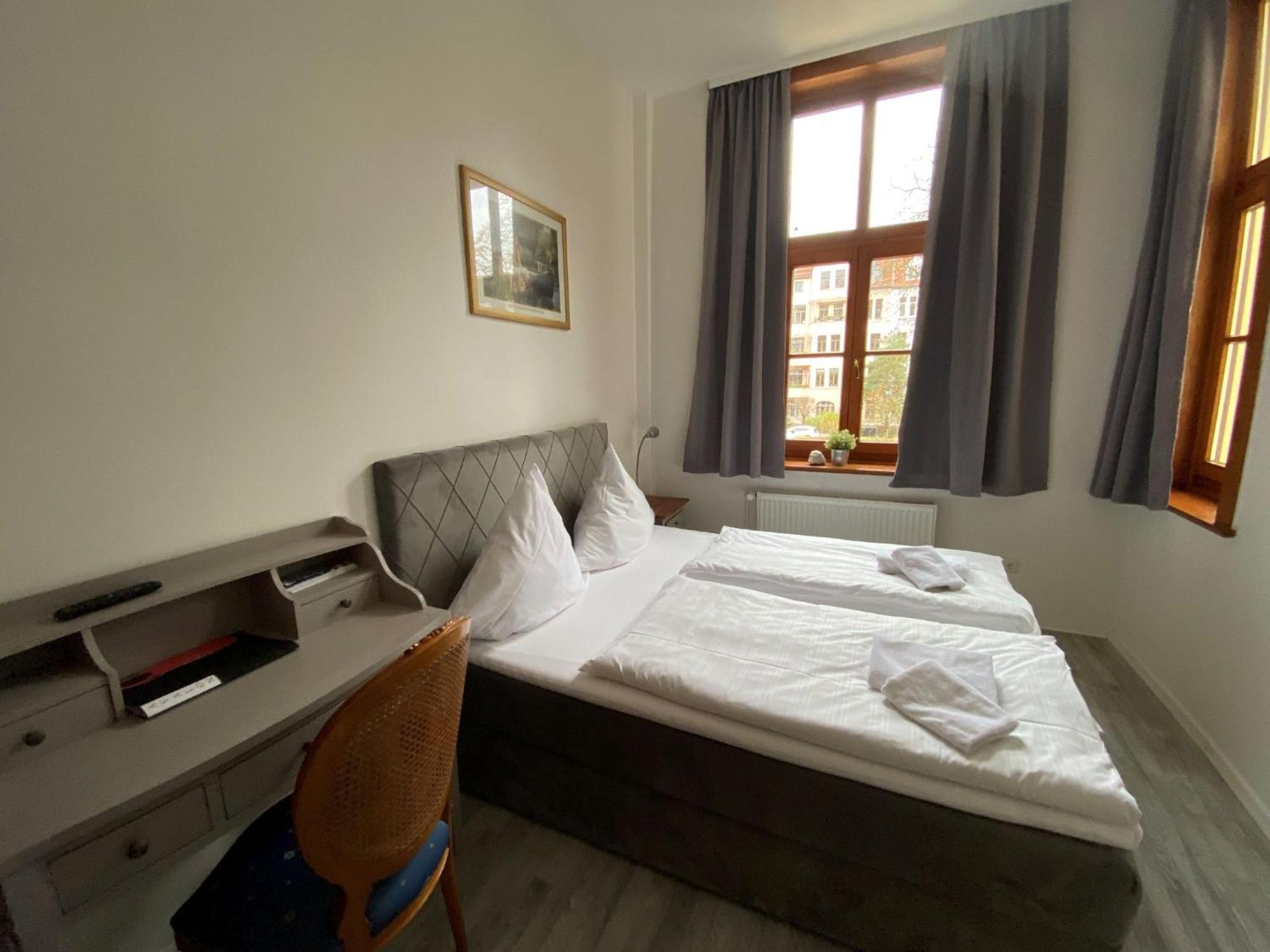 Avalon Bed & Breakfast Themen/- Nichtraucherhotel Hannover Exterior photo