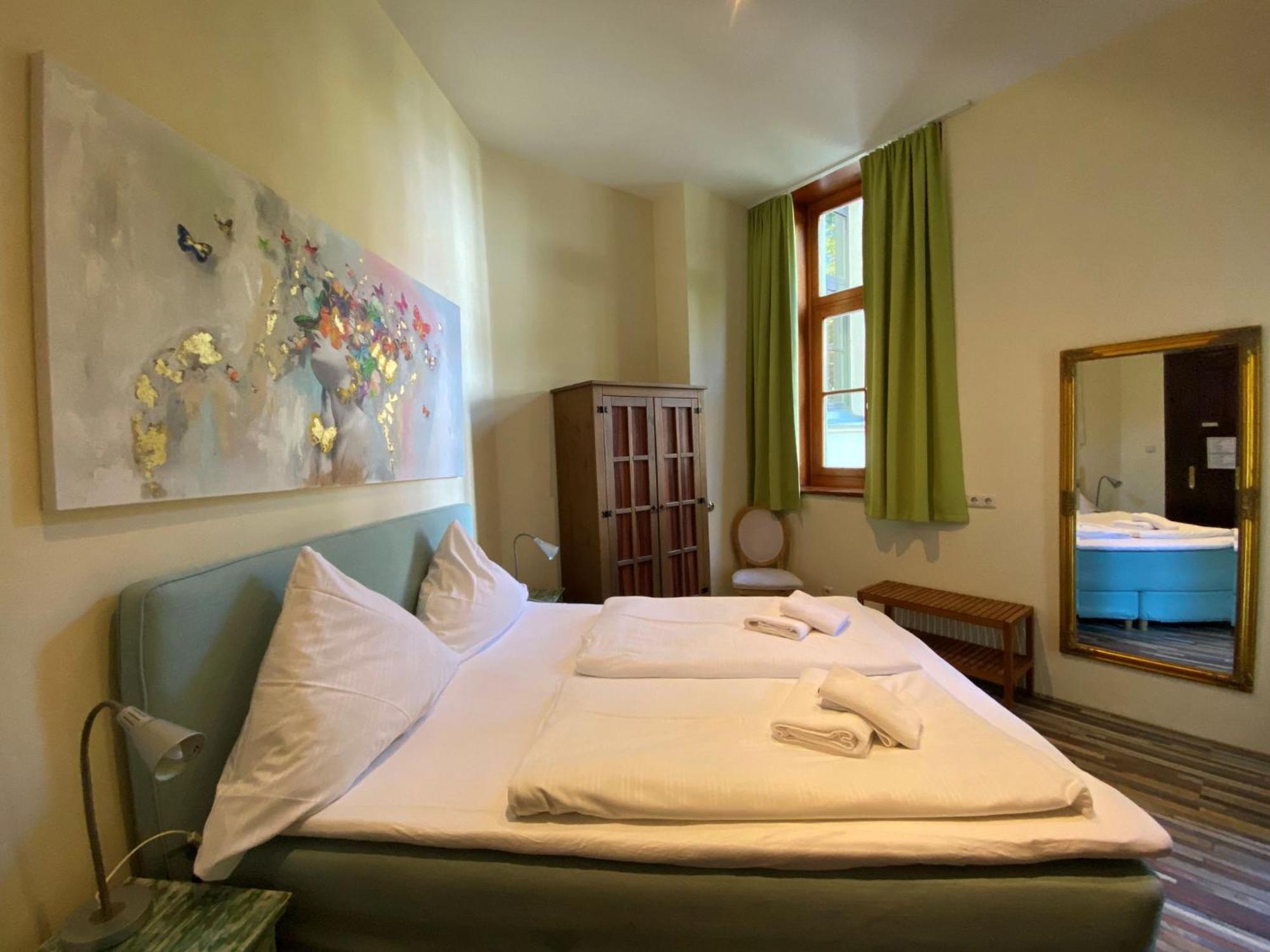 Avalon Bed & Breakfast Themen/- Nichtraucherhotel Hannover Exterior photo