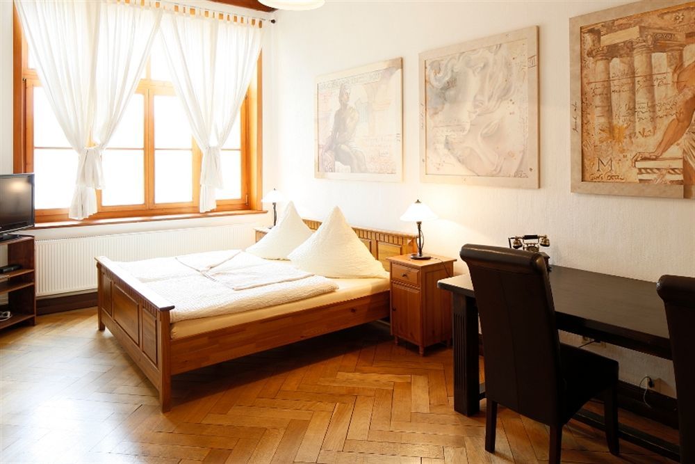 Avalon Bed & Breakfast Themen/- Nichtraucherhotel Hannover Exterior photo
