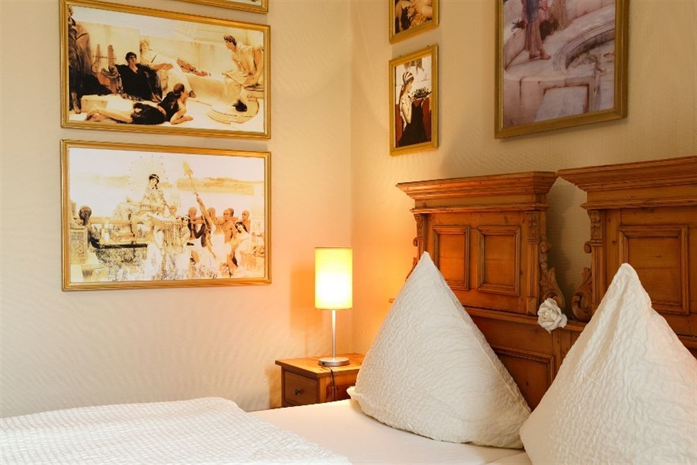 Avalon Bed & Breakfast Themen/- Nichtraucherhotel Hannover Exterior photo