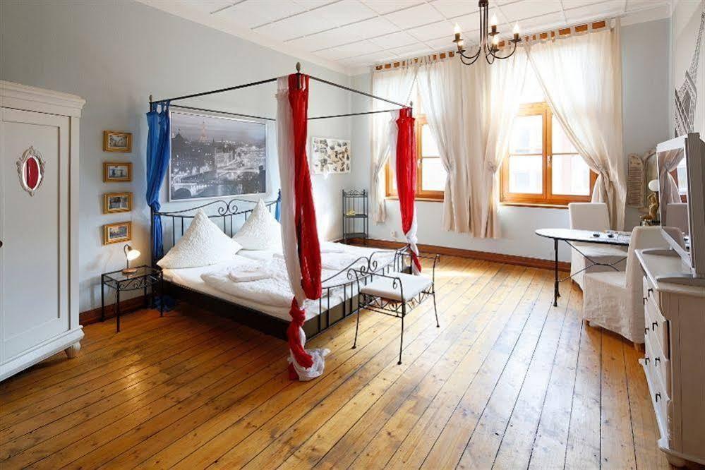 Avalon Bed & Breakfast Themen/- Nichtraucherhotel Hannover Exterior photo