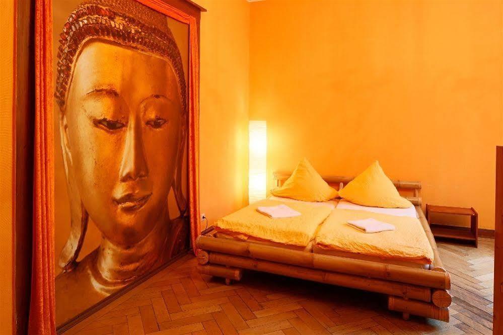 Avalon Bed & Breakfast Themen/- Nichtraucherhotel Hannover Exterior photo